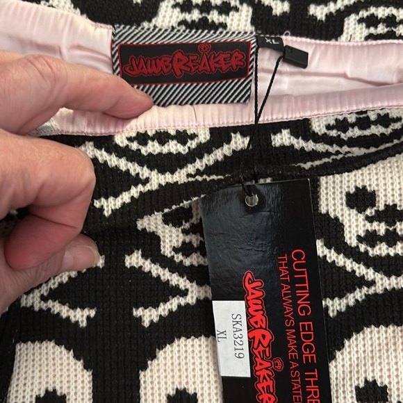 NWT XL Jawbreaker Knit Skull ☠️ Pencil Skirt - Picture 2 of 3